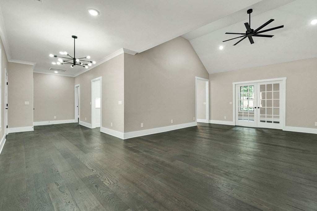 1696 Ridge View Dr