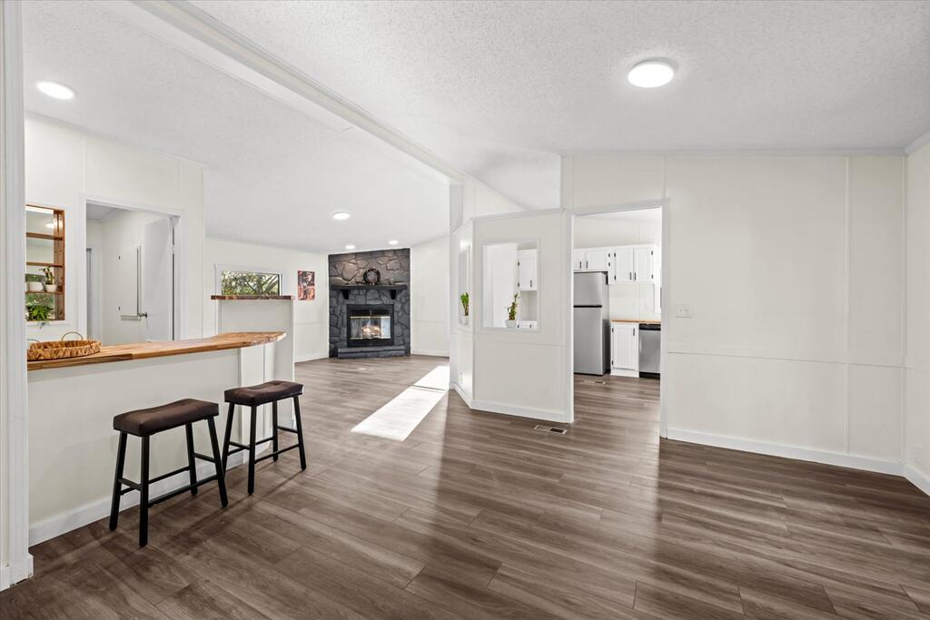 1504 Roach Hollow Road