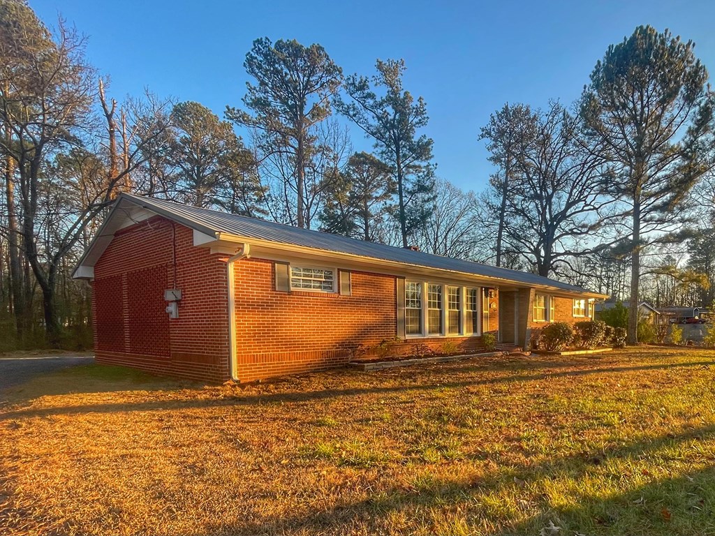 600 GI Maddox Pkwy