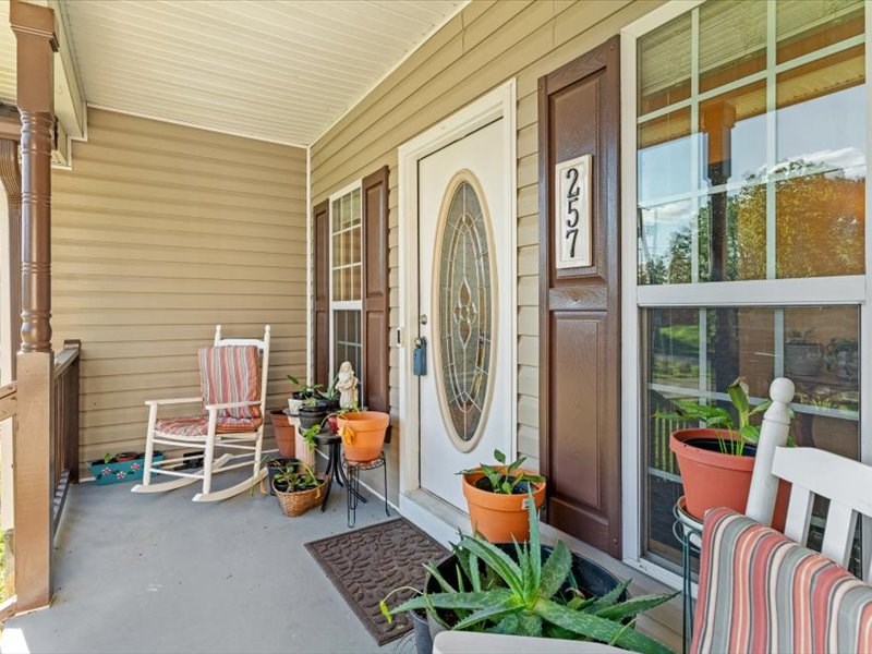 257 Ellis Circle
