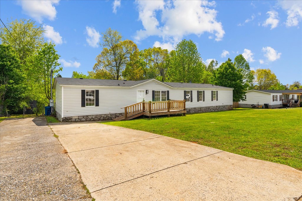 352 Saddle Horse Circle