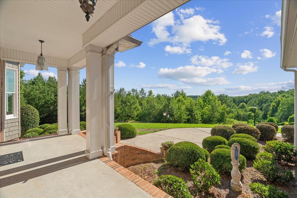 262 Pinnacle Point Drive