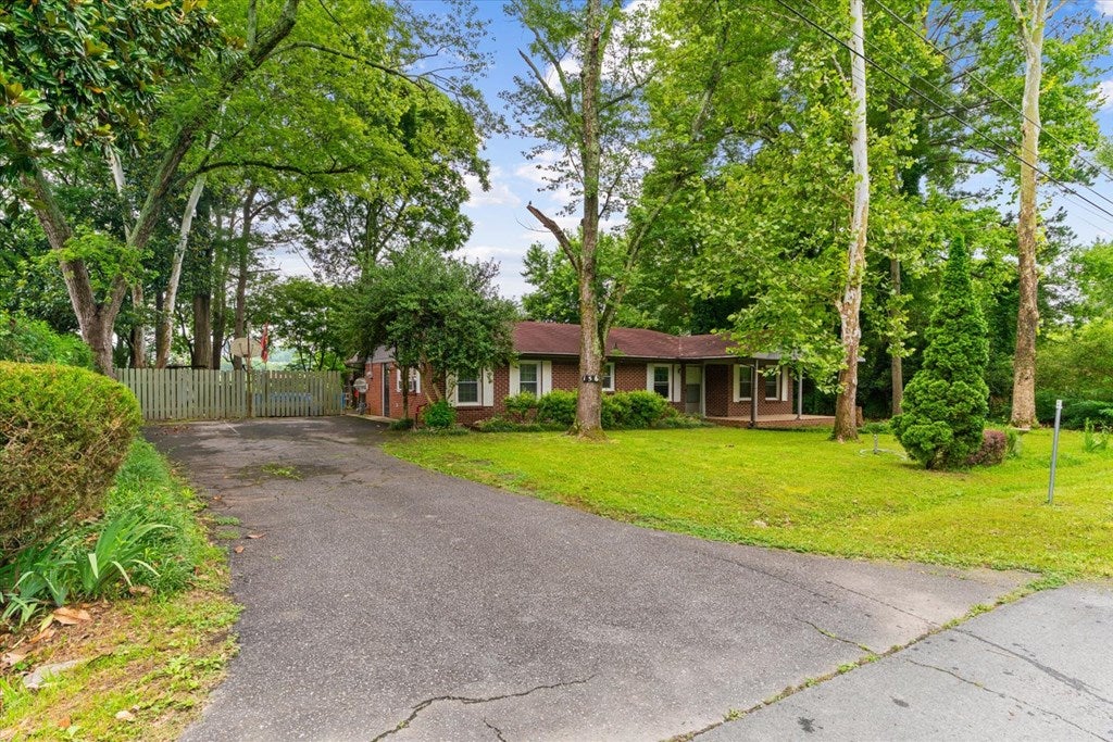 156 NW Parker Road