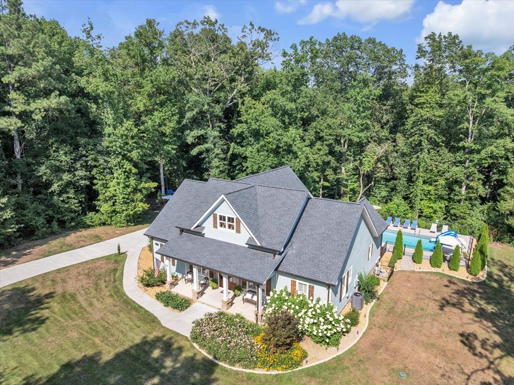 472 Heritage Circle