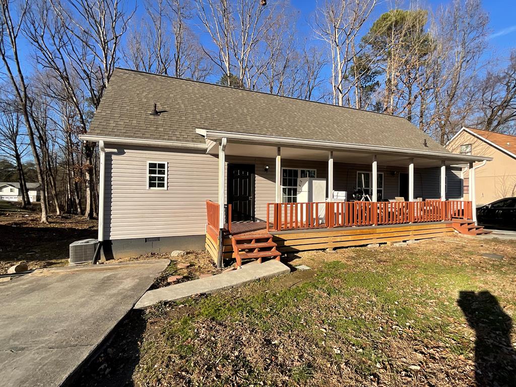 Photo 1 of 9 — 511 Lesley Drive, DALTON, GA 30721