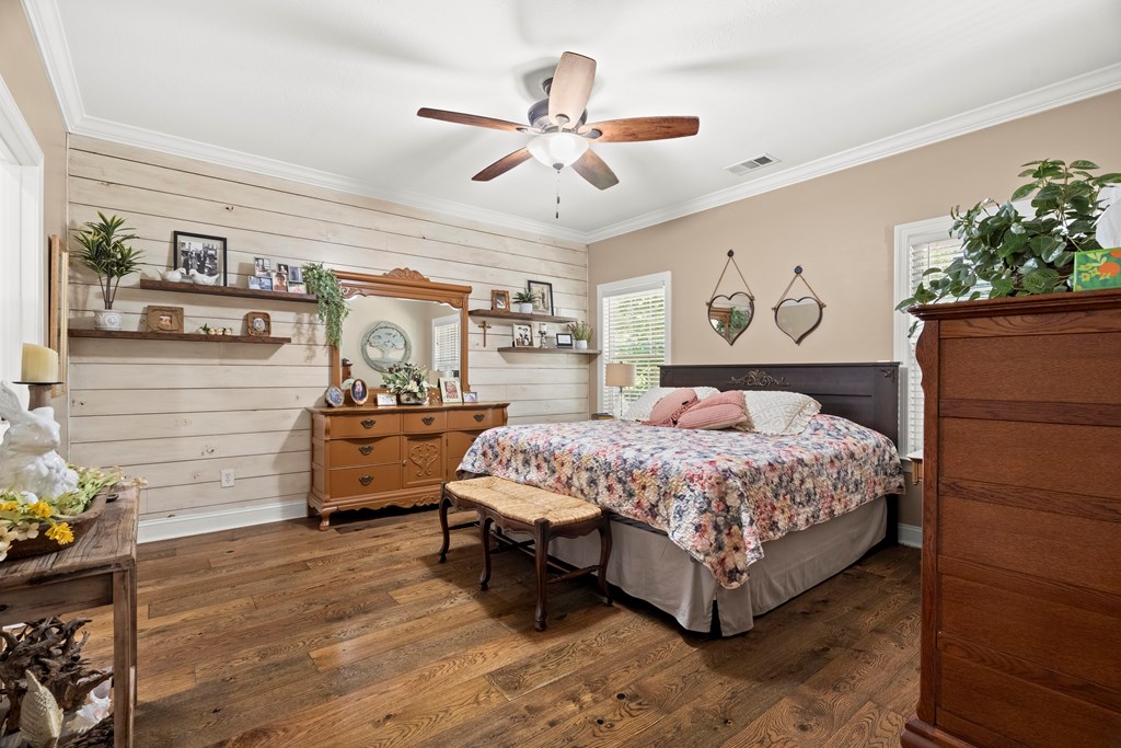 552 Hamilton Way