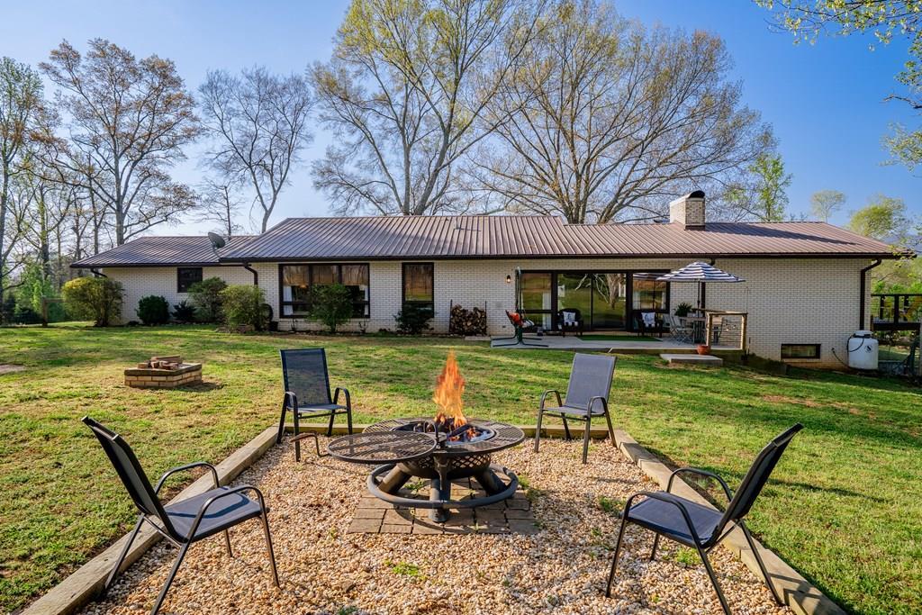 1254 Mountain Loop Road NW