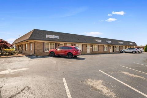 5805 Lee Hwy CHATTANOOGA TN 37421