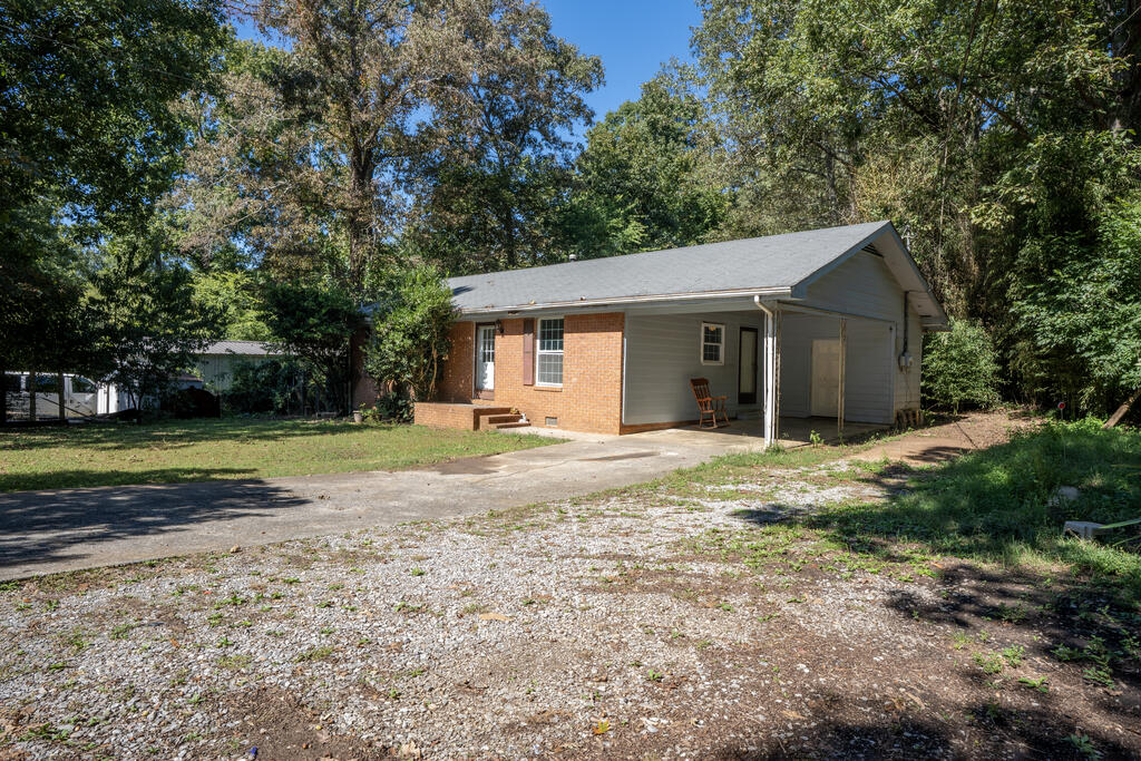 155 Oakwood Circle