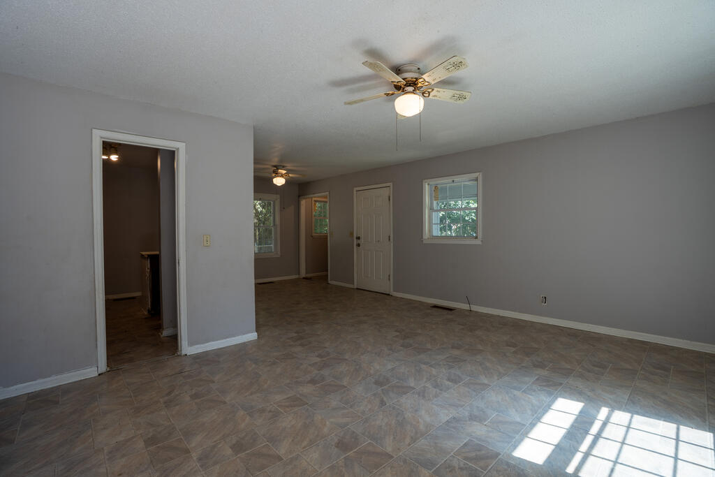 155 Oakwood Circle