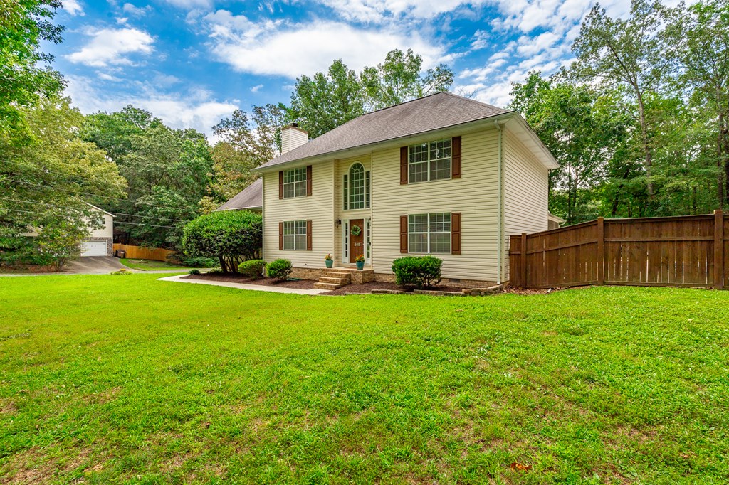 460 Palomino Drive
