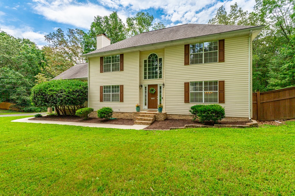 460 Palomino Drive