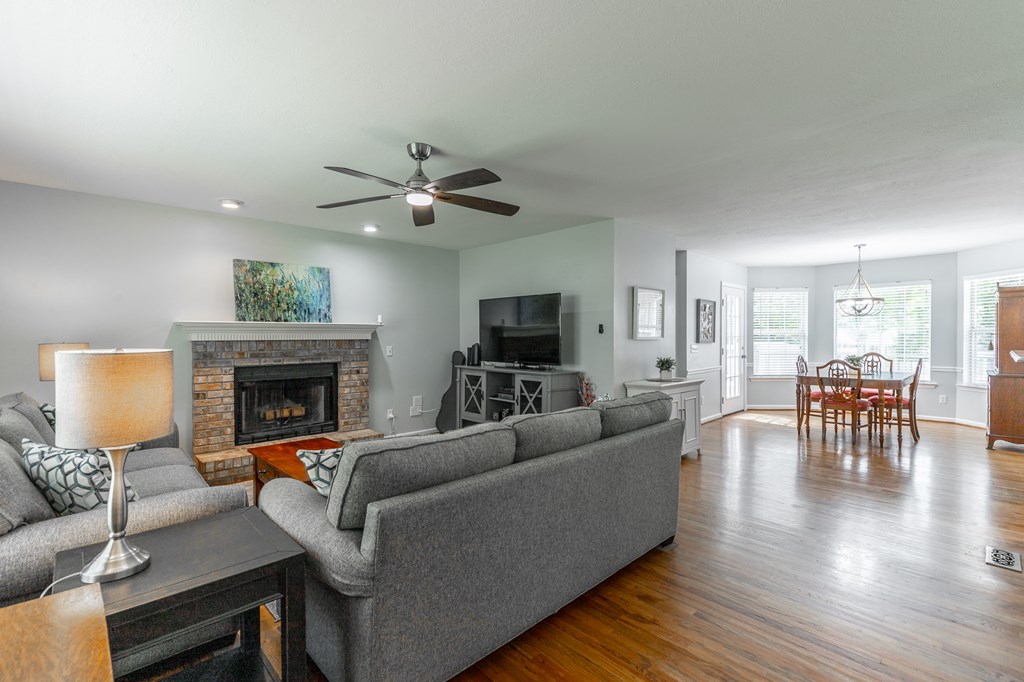 460 Palomino Drive