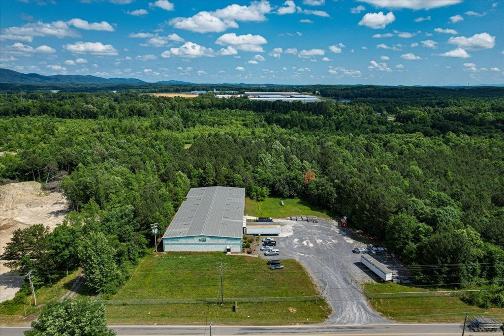 345 SE Cross Plains Blvd