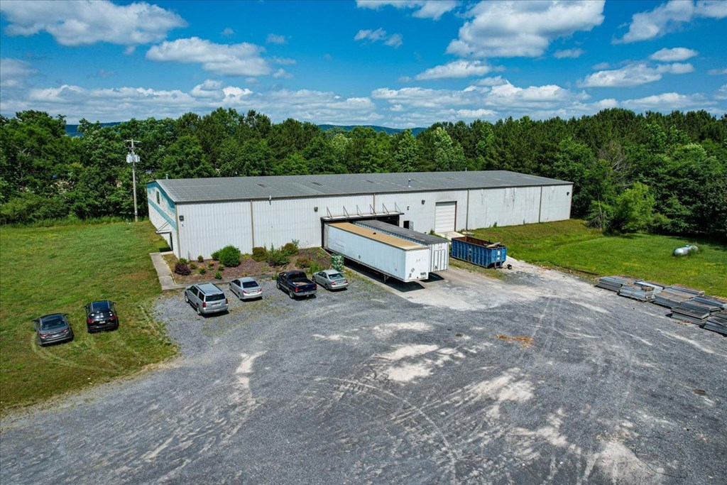 345 SE Cross Plains Blvd
