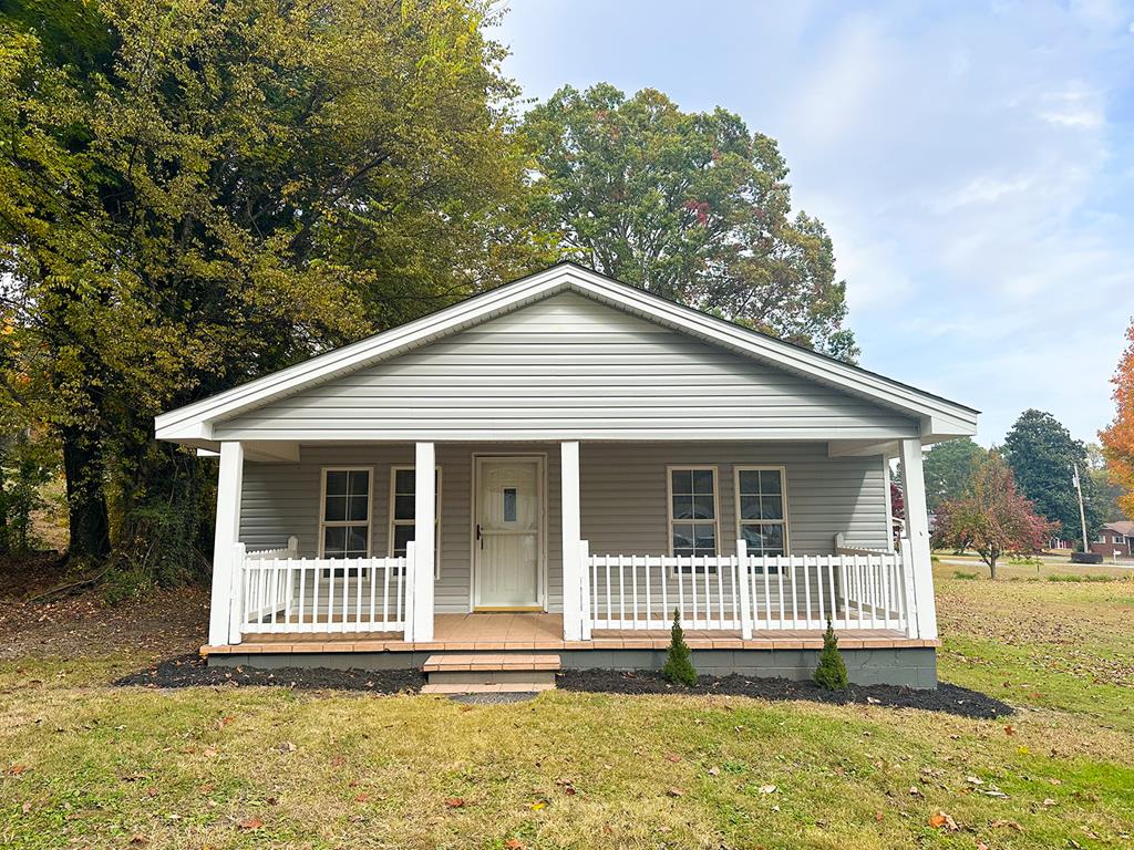 Photo 1 of 32 — 1498 Mineral Springs Road, DALTON, GA 30720