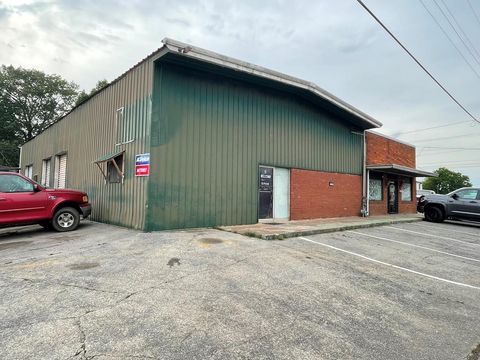 100 S Easterling Street DALTON GA 30721