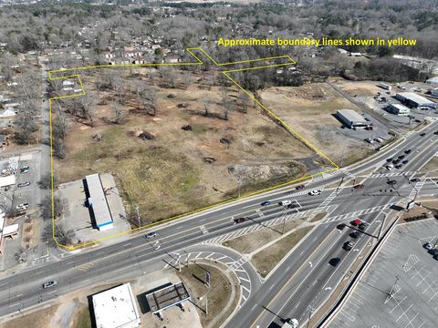 1136 Wall Street Calhoun GA 30701