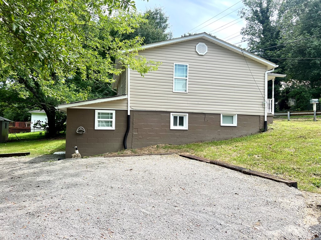 431 Sam Love Road