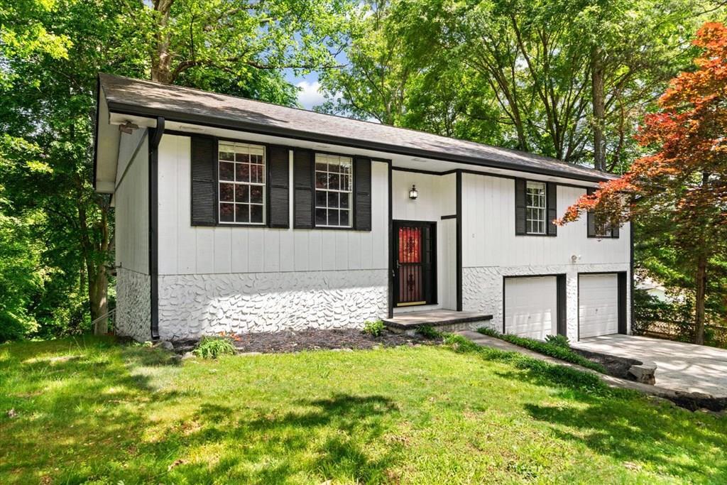 604 Pine Oaks Drive