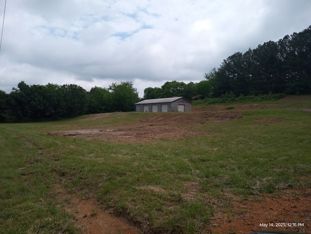13084 Hwy 225N