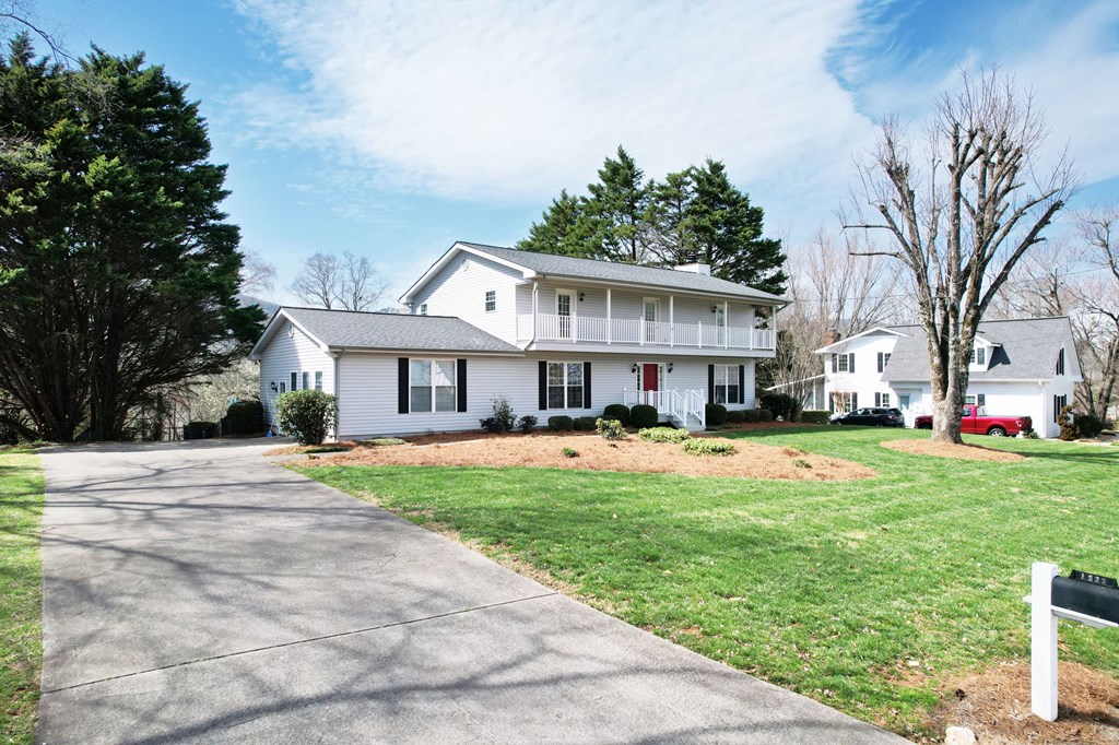 1922 W Brookhaven Circle