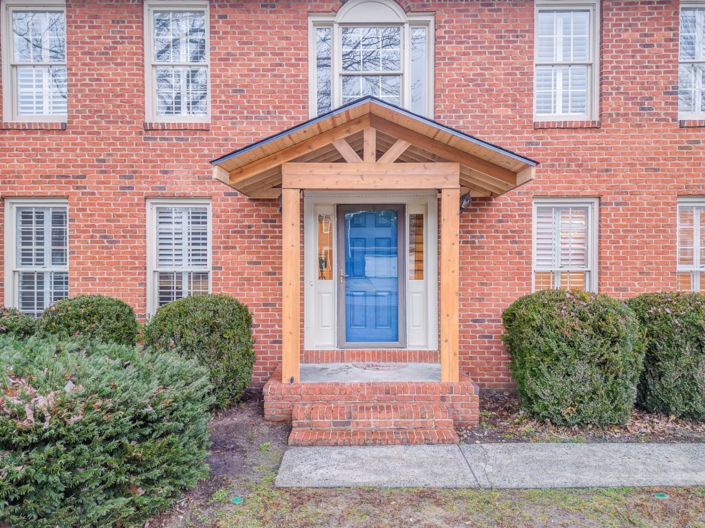 2002 Kingsridge Drive