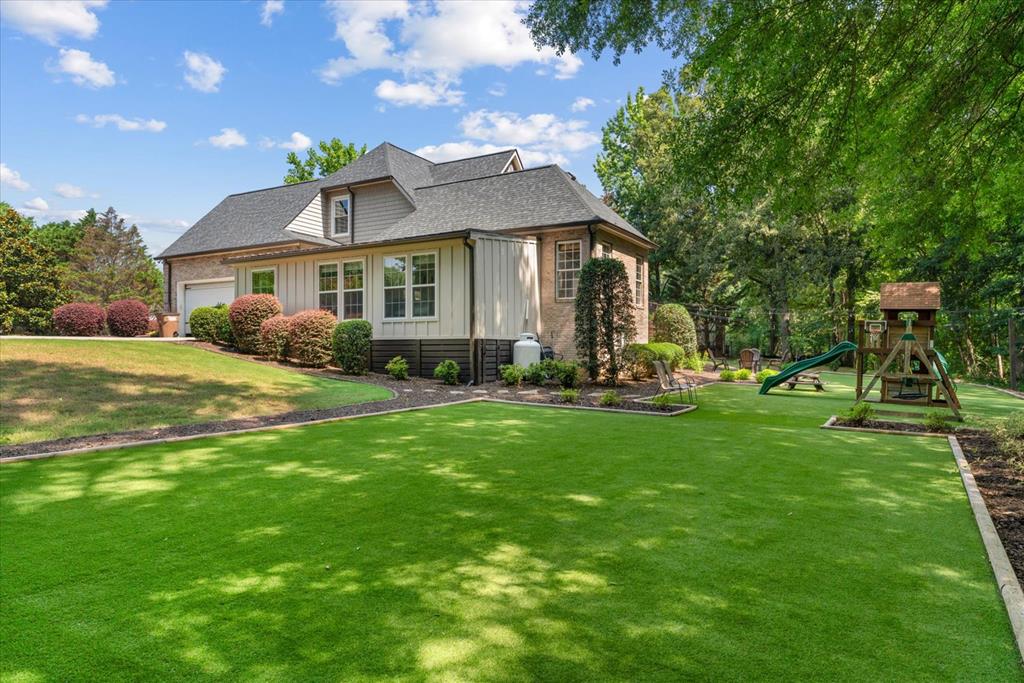 179 Gateway Drive