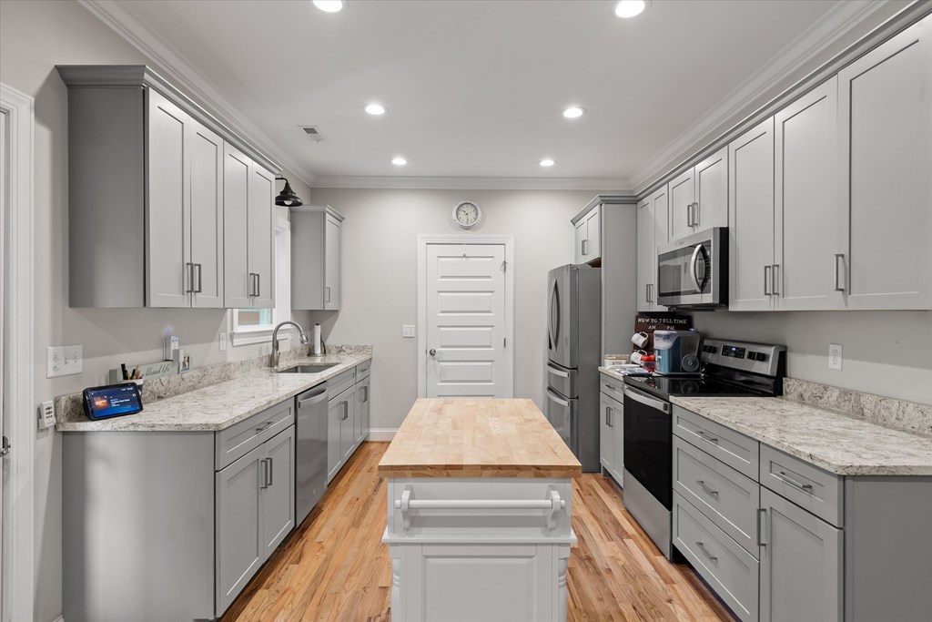 301 Sentry Oaks