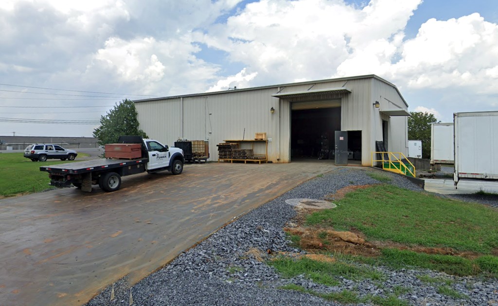 404 SE Callahan Road