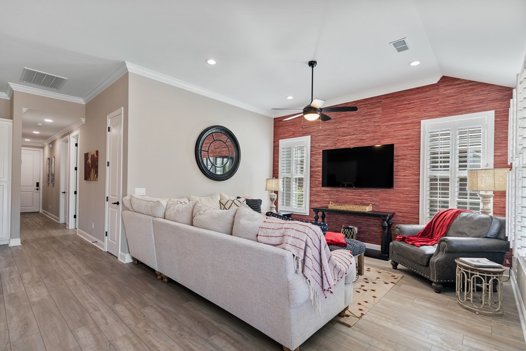 329 Kempton Lane