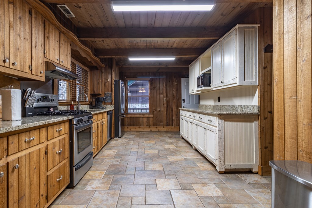 131 Ralph Hickey Road