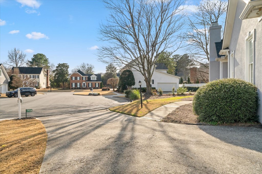 1908 Fairfield Drive