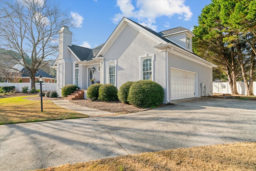 1908 Fairfield Drive