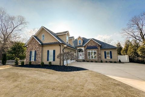 804 Thornton Place DALTON GA 30720