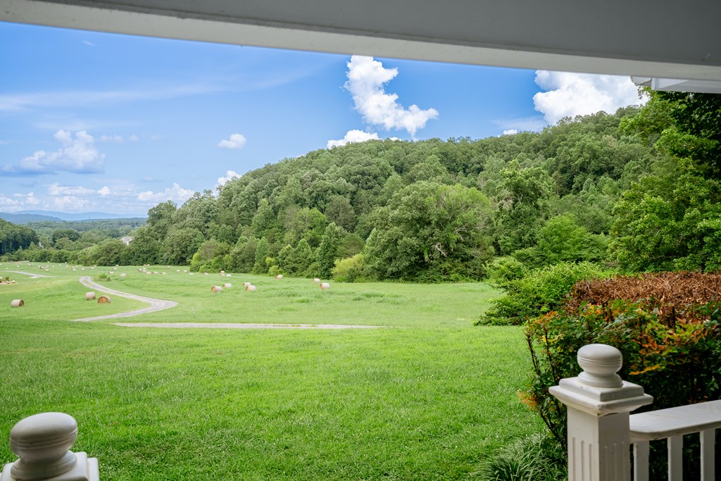 1461 Houston Valley Road