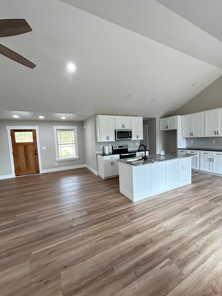 1130 Bell Loop