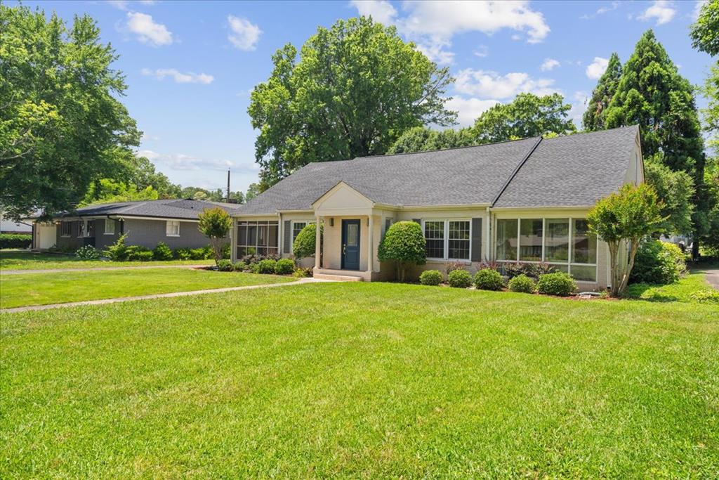 606 Valley Drive