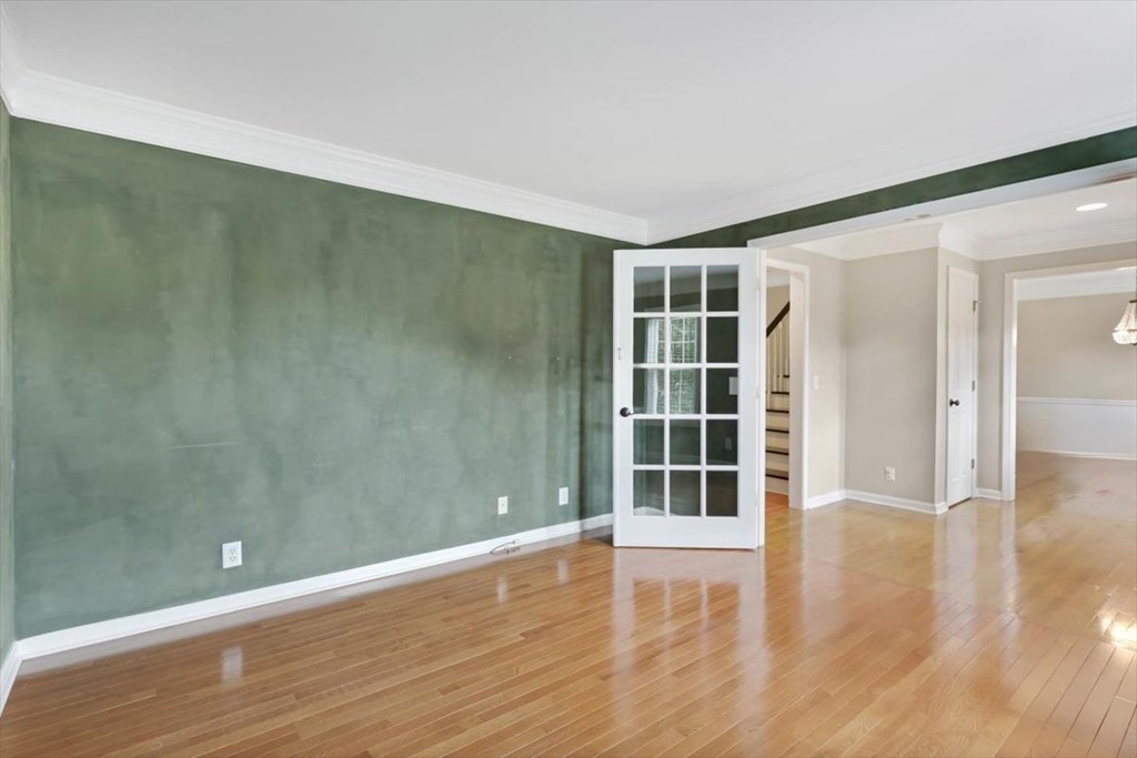 3231 Leona Drive