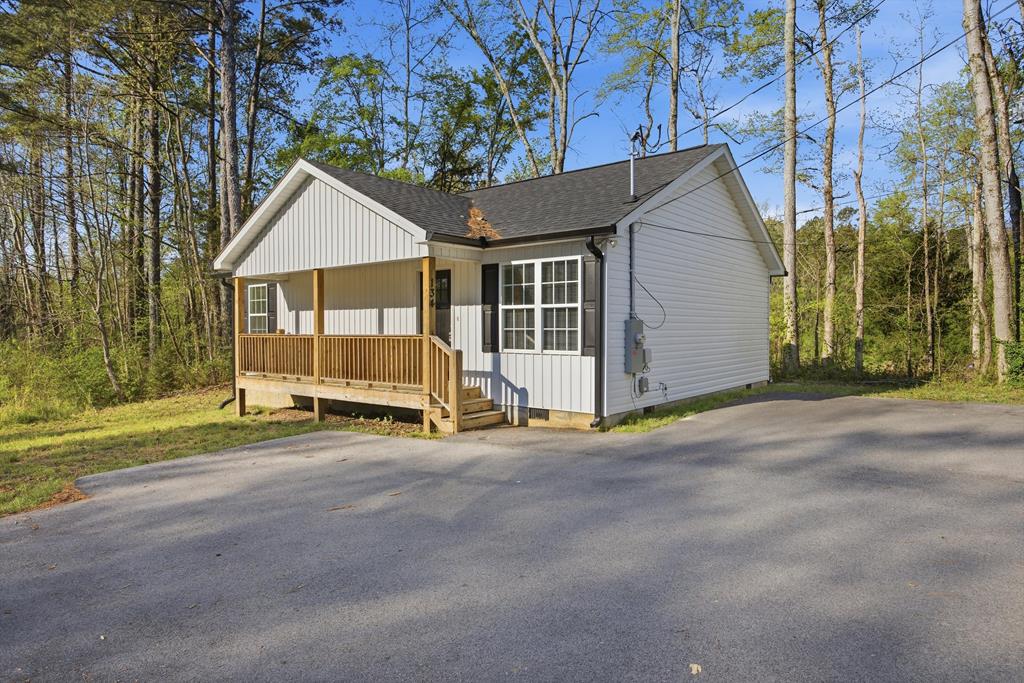134 Buster Ln