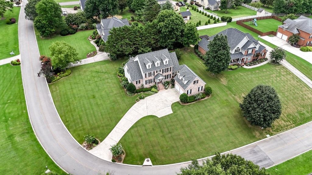 325 Highland Pointe Drive
