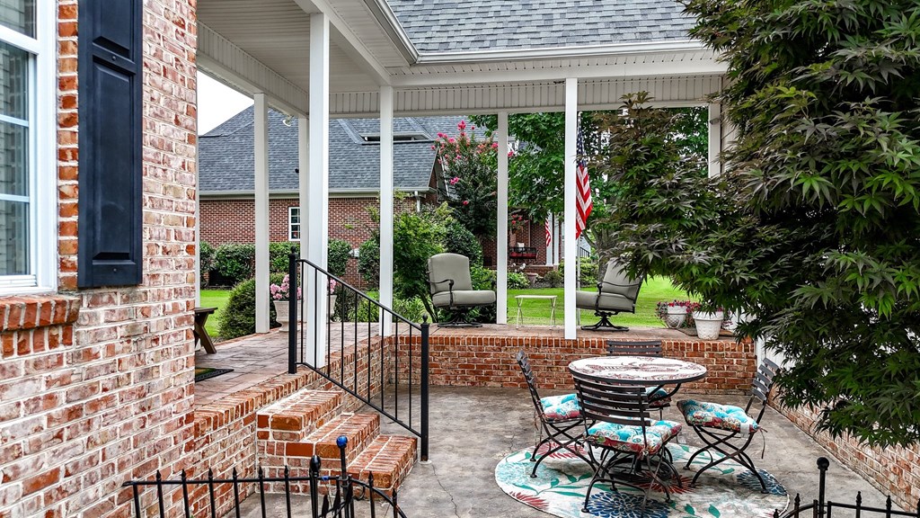 325 Highland Pointe Drive