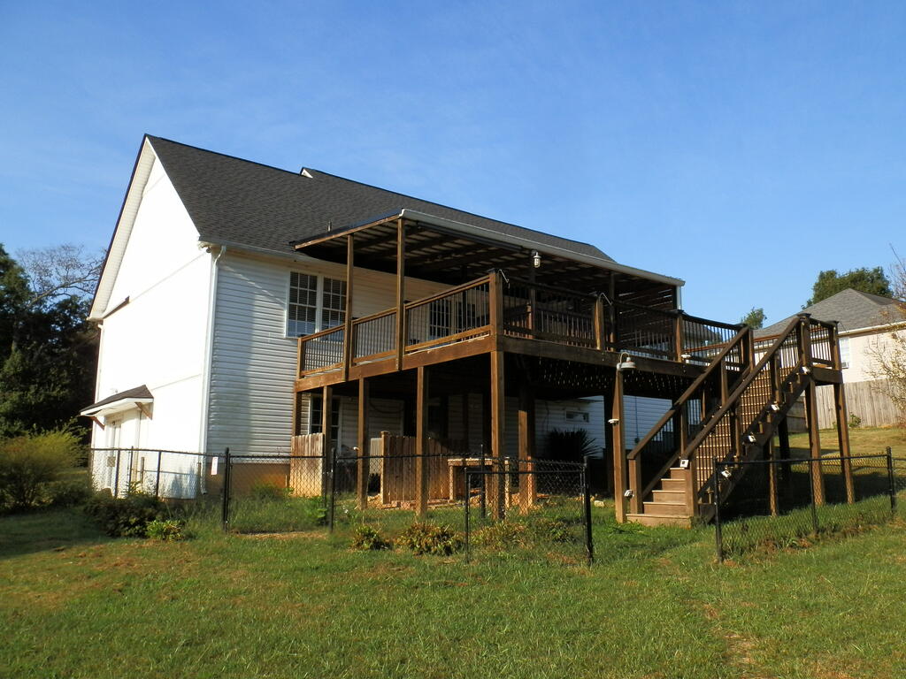 132 Maloy Lane SE