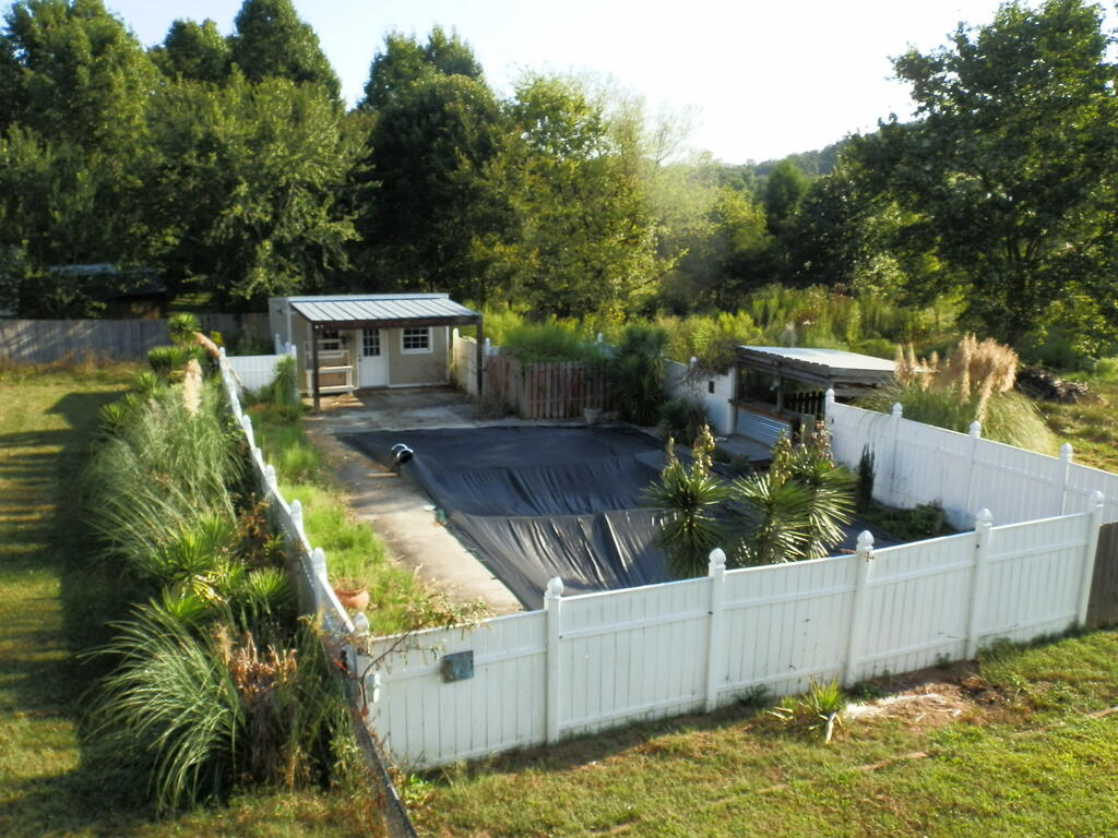 132 Maloy Lane SE