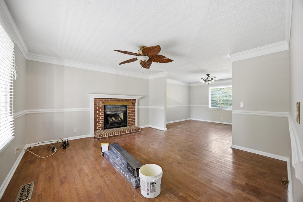 483 Lennox Way