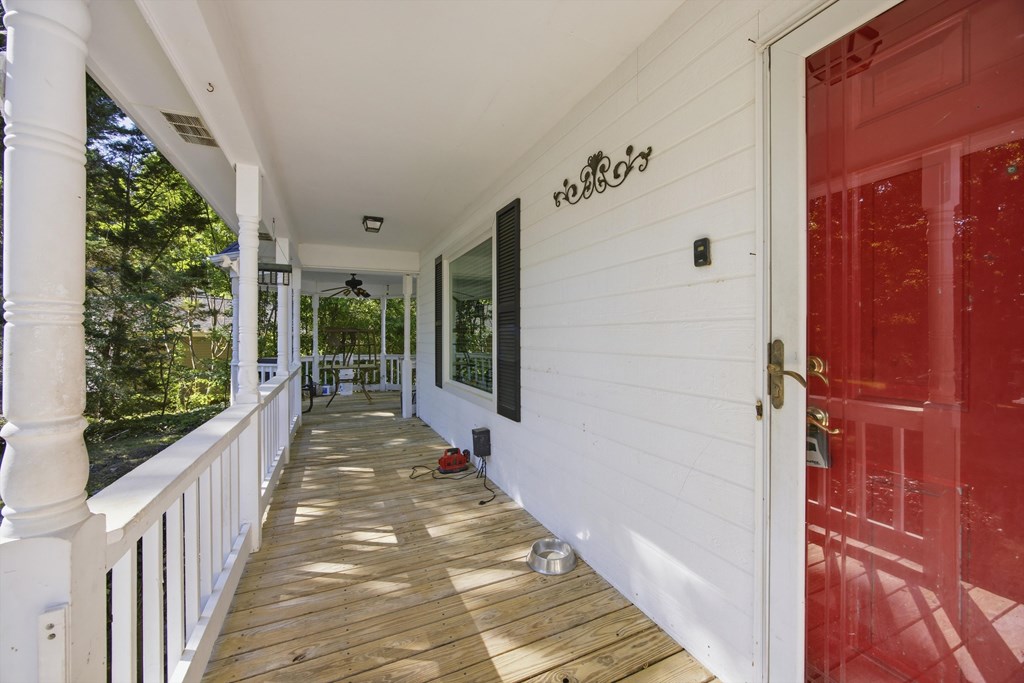 483 Lennox Way