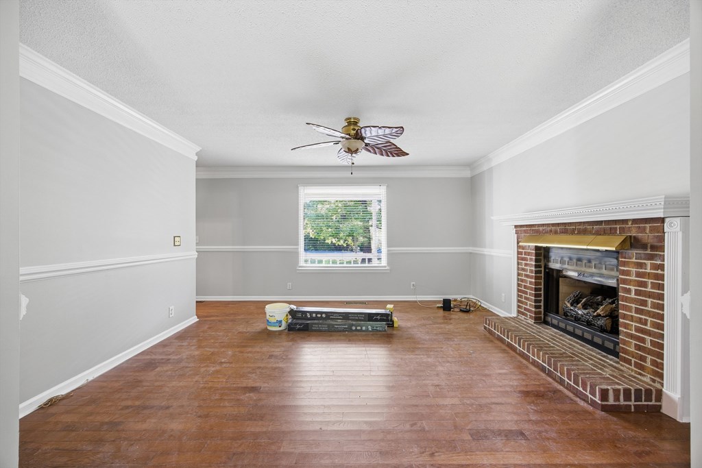483 Lennox Way