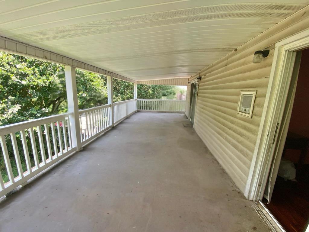 5894 Highway 411