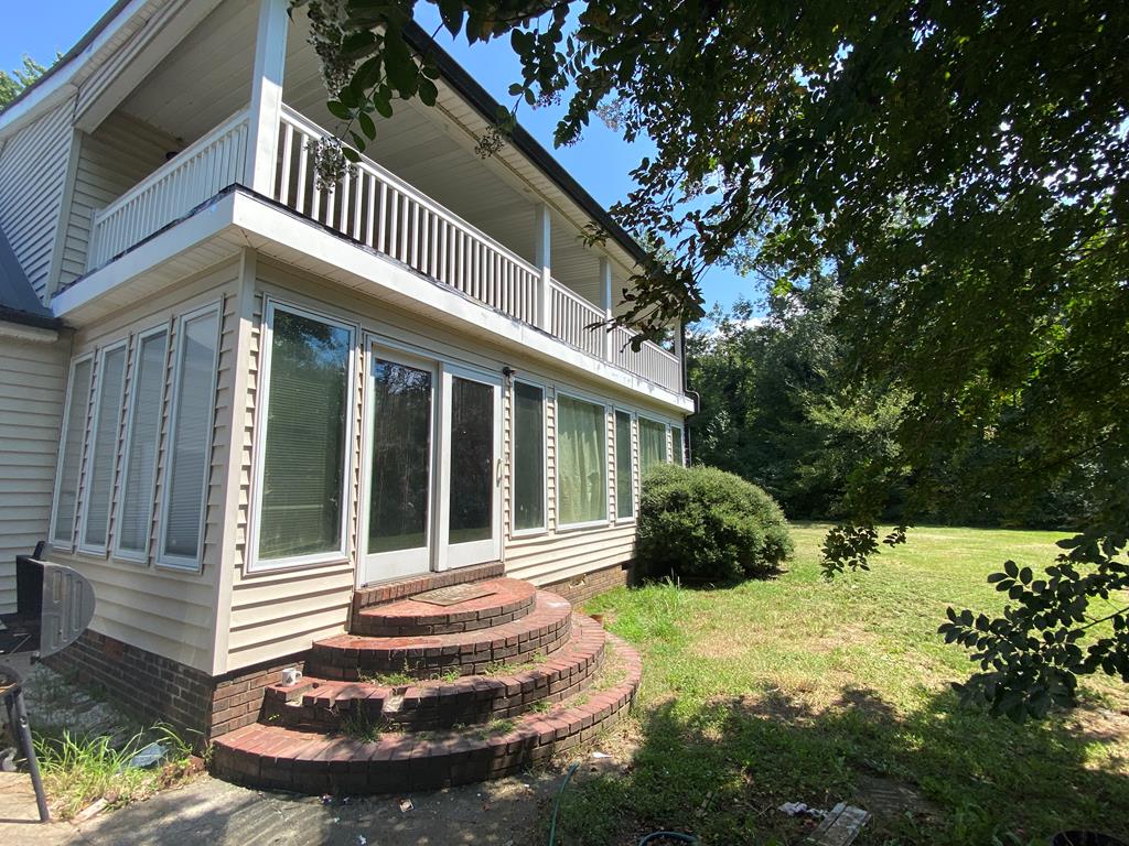 5894 Highway 411
