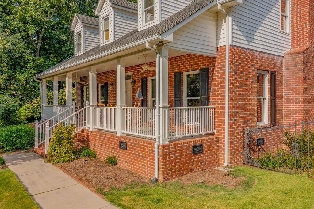 286 Golf View Drive